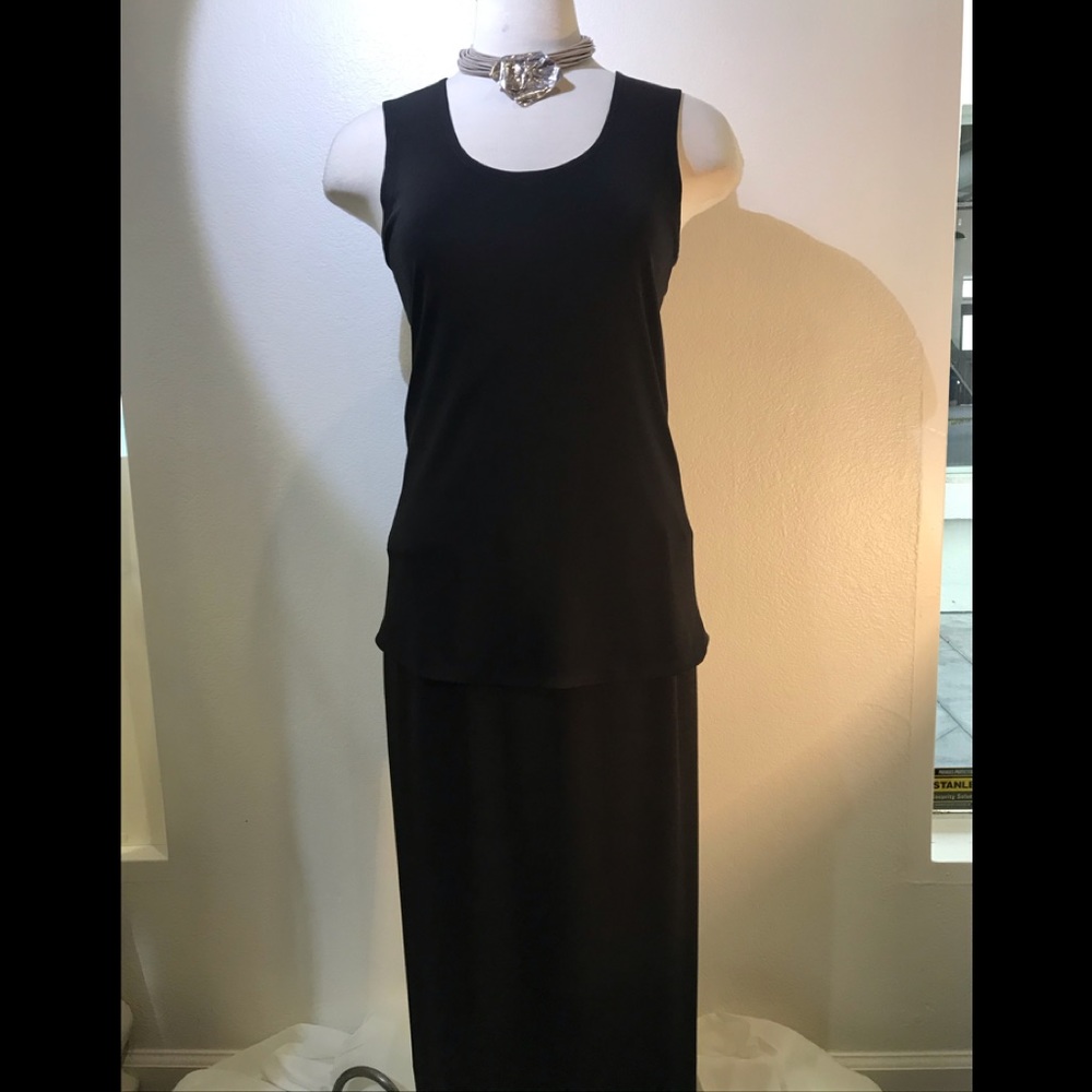 Calf length skirt